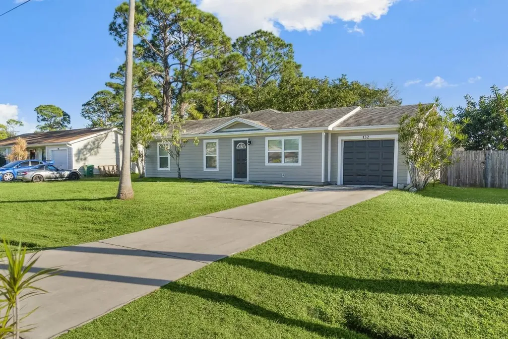 132 SW Thornhill Drive Port St Lucie FL 34984