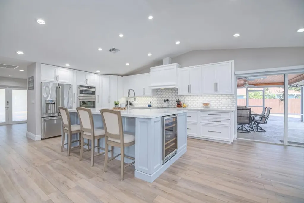 284 Old Country Road S Wellington FL 33414
