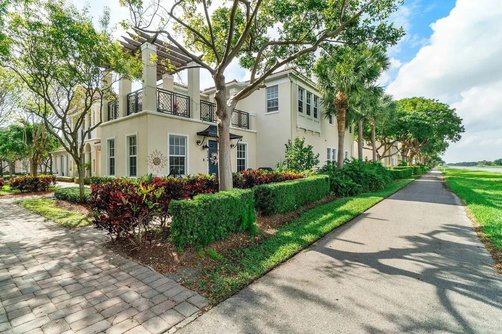 8332 NW 7th Court Boca Raton FL 33487