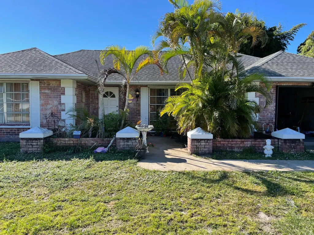 322 NE Floresta Drive Port St Lucie FL 34983