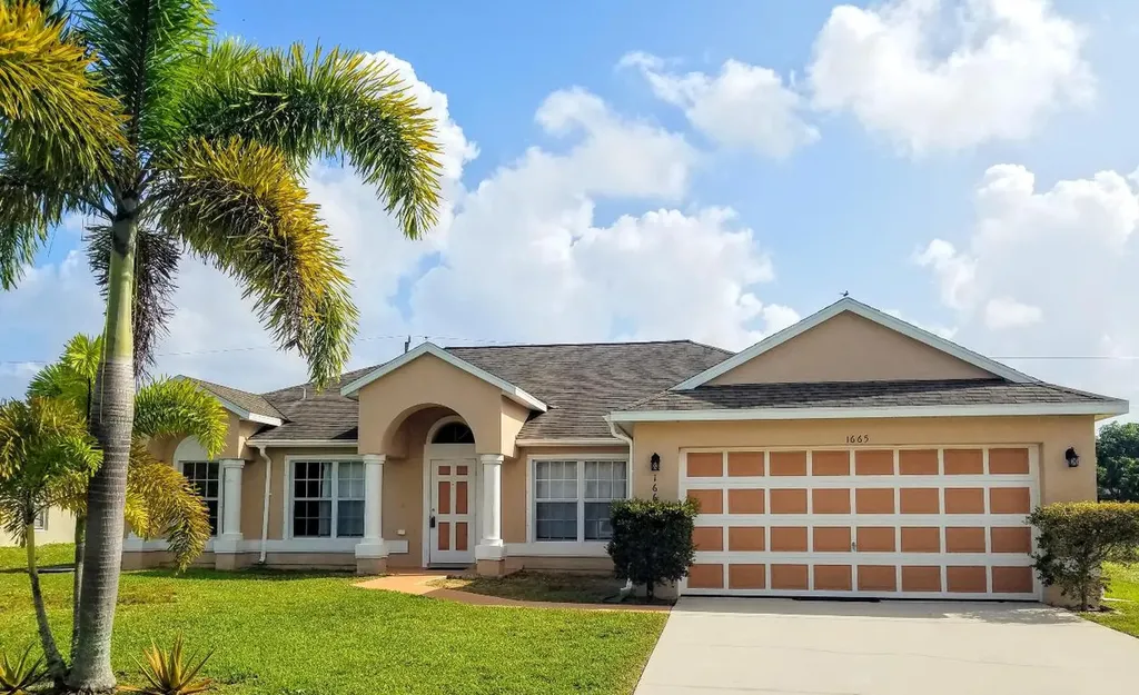 1665 SW Morelia Lane Port St Lucie FL 34953