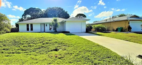 1620 SE Trumpet Lane Port St Lucie FL 34983