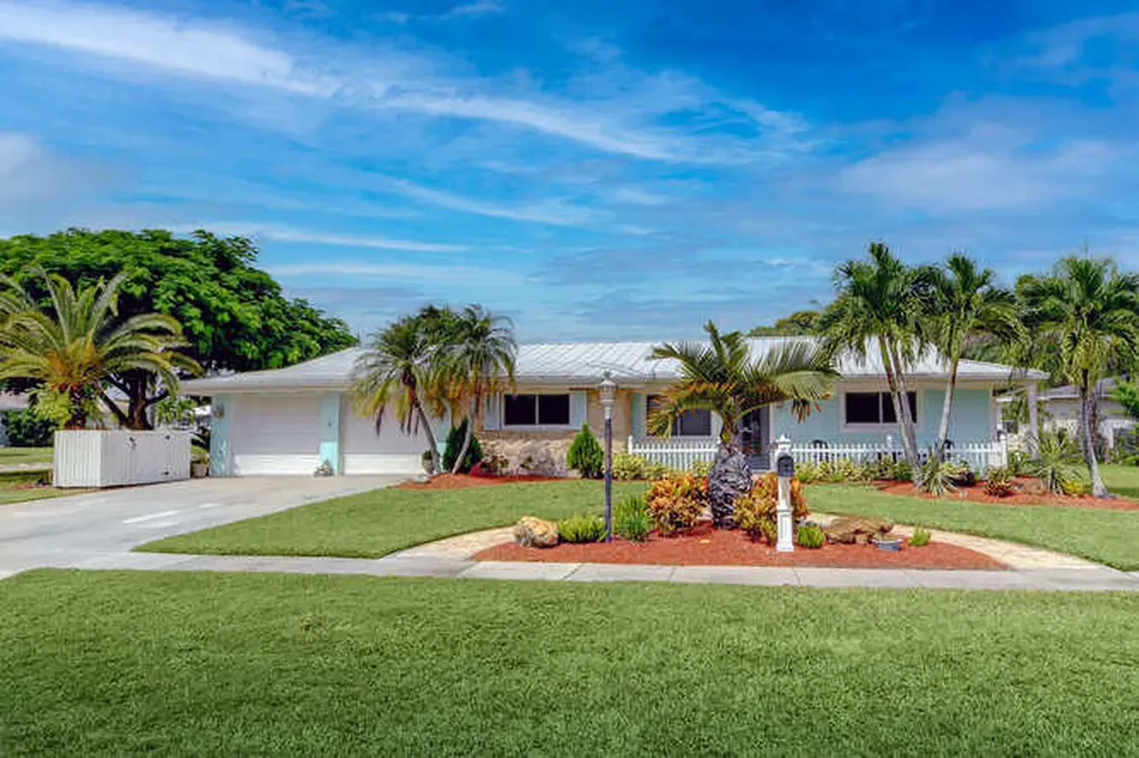3092 SE Treasure Island Road Port St Lucie FL 34952