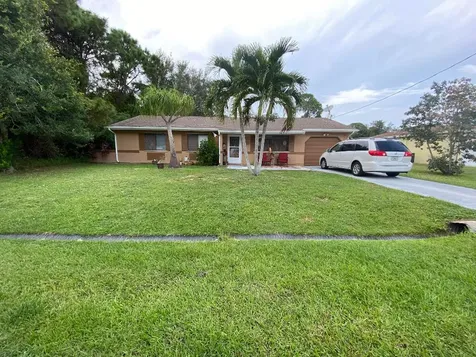 2351 SE Mariola Avenue Port St Lucie FL 34952