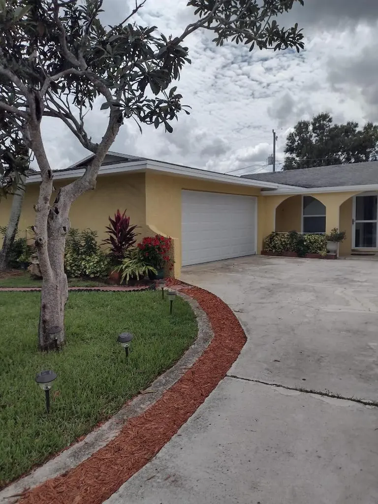 558 SE Floresta Drive Port St Lucie FL 34983