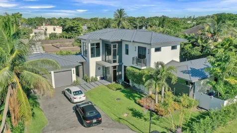 21 NW 17th Court Delray Beach FL 33444