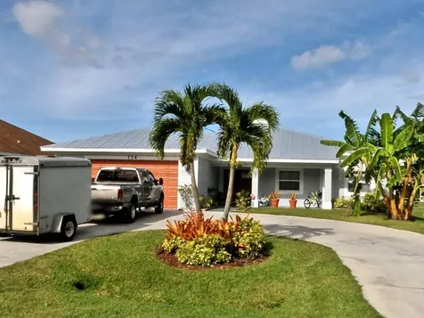 774 NW Bayshore Boulevard Port St Lucie FL 34983