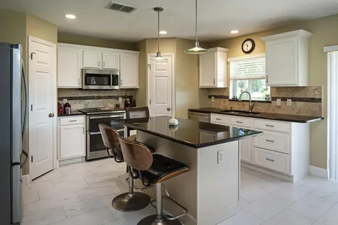 2640 12th Square SW Vero Beach FL 32968