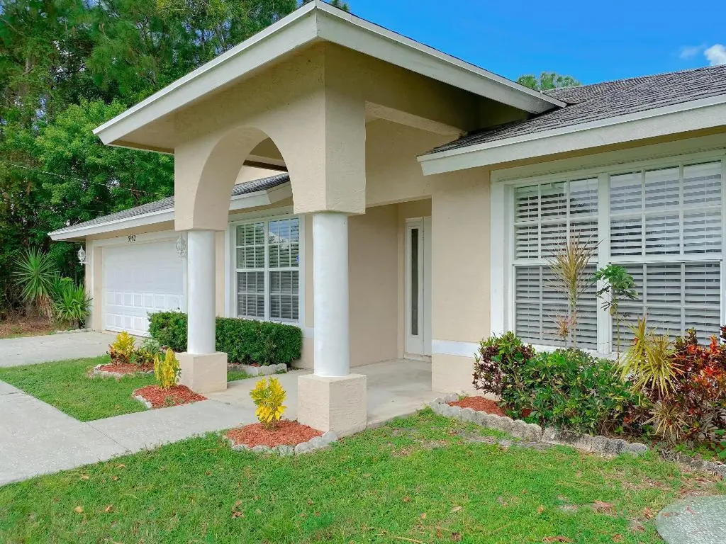5952 NW Hann Drive Port St Lucie FL 34986