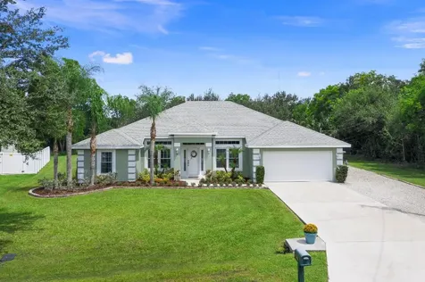 5250 NW East Piper Circle Port St Lucie FL 34986