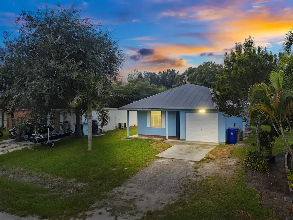 1665 21st Avenue SW Vero Beach FL 32962
