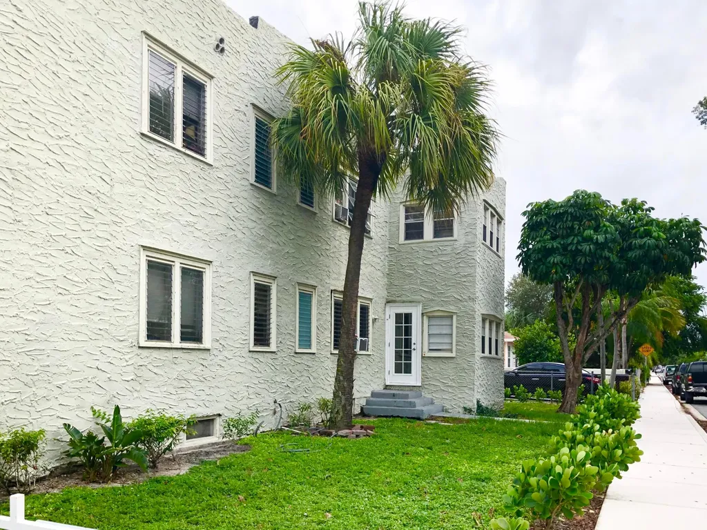 519 2nd Avenue S Lake Worth Beach FL 33460