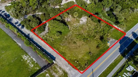 8550 SE Gomez Avenue Hobe Sound FL 33455