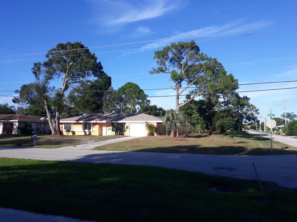 197 SE Floresta Drive Port St Lucie FL 34983