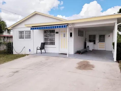 928 W 6th Street Riviera Beach FL 33404