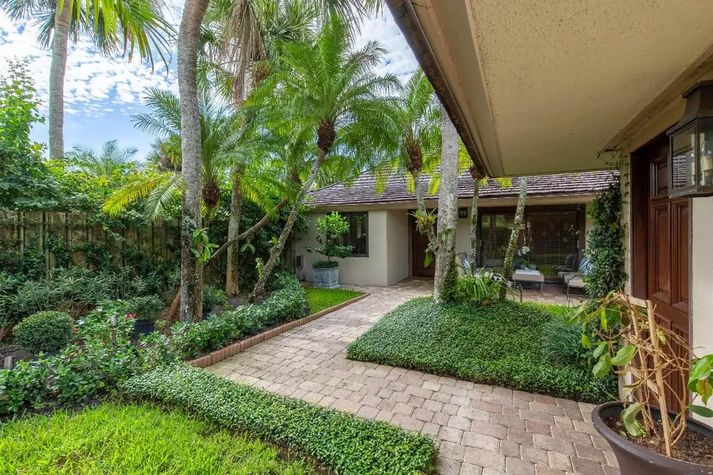2083 Wightman Drive Wellington FL 33414