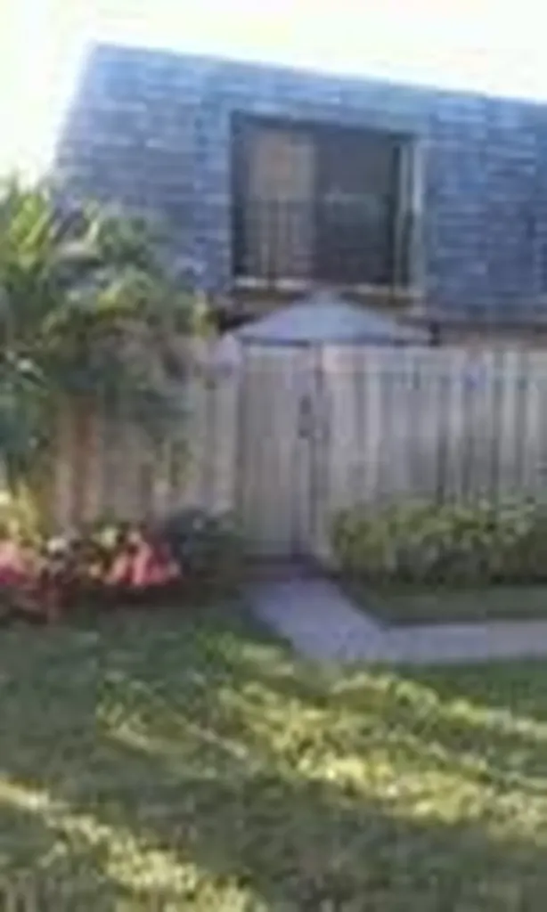 218 Lake Arbor Drive Palm Springs FL 33461