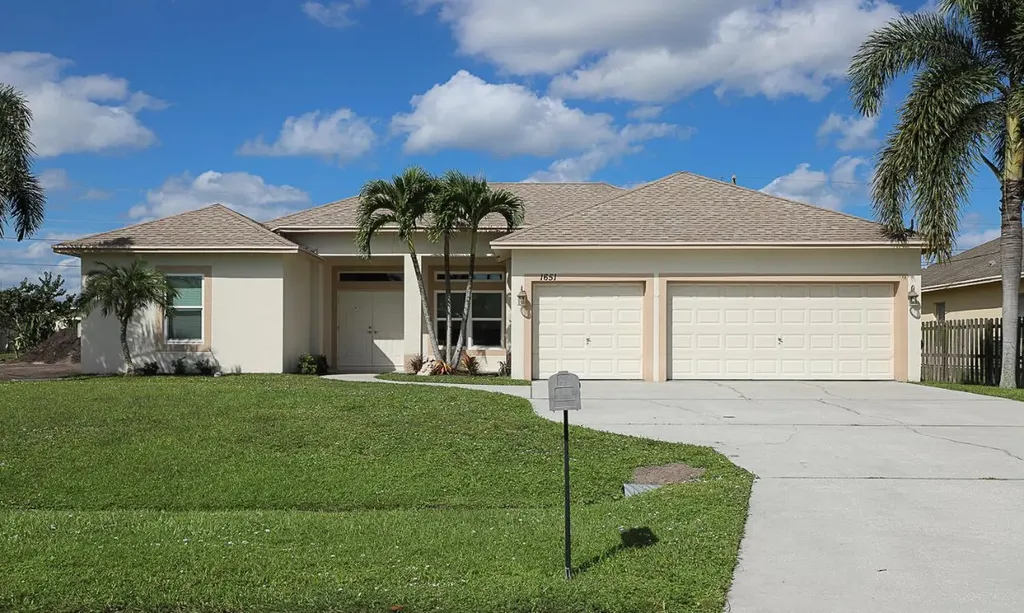 1651 SW Boykin Avenue Port St Lucie FL 34953