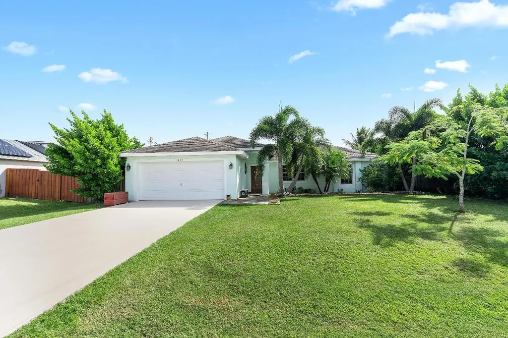 3647 SW Ballweg Street Port St Lucie FL 34953