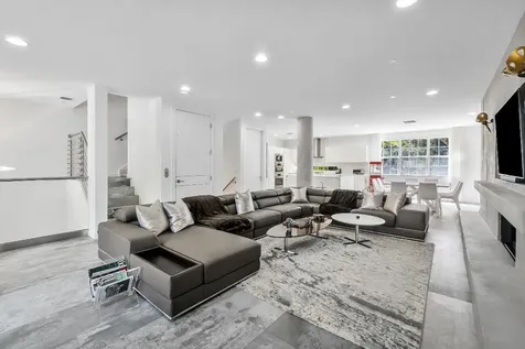 664 NE Francesca Lane Boca Raton FL 33487