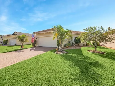 725 SW Rocky Bayou Terrace Port St Lucie FL 34986