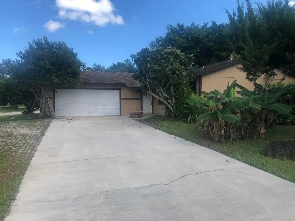 1609 SW Brisbane Street Port St Lucie FL 34984