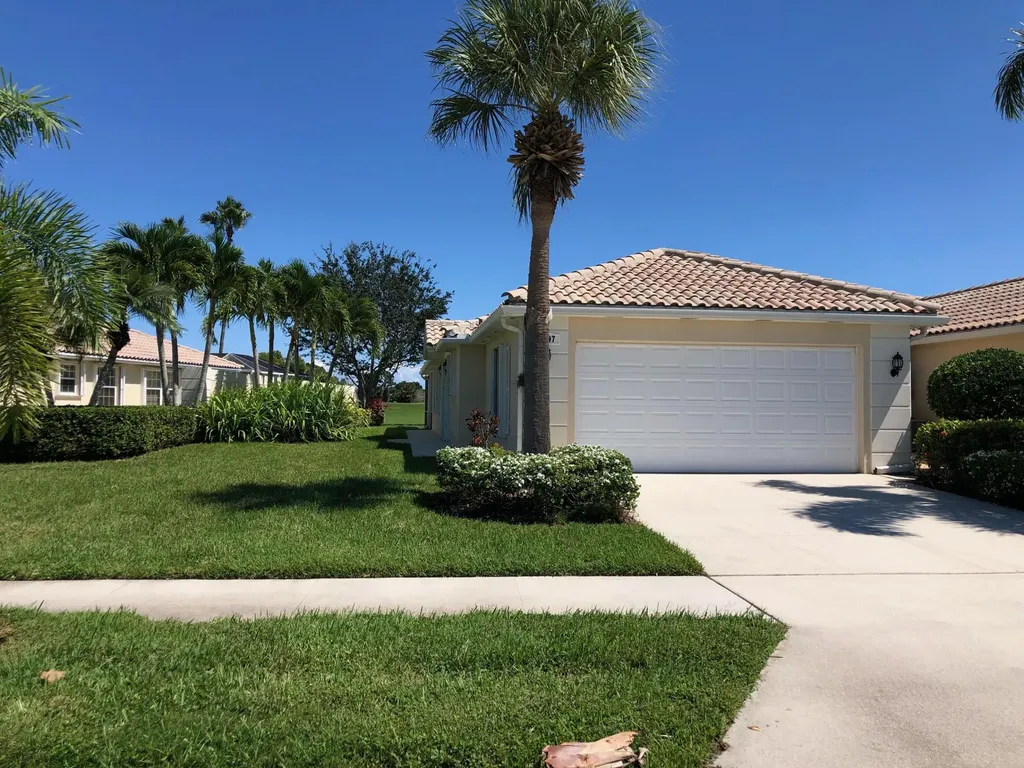 8297 SE Paurotis Lane Hobe Sound FL 33455