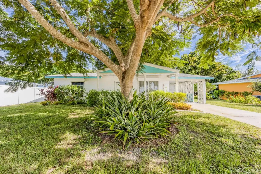 313 NE Bracken Road Port St Lucie FL 34983
