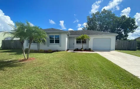2013 SE West Dunbrooke Circle Port St Lucie FL 34952