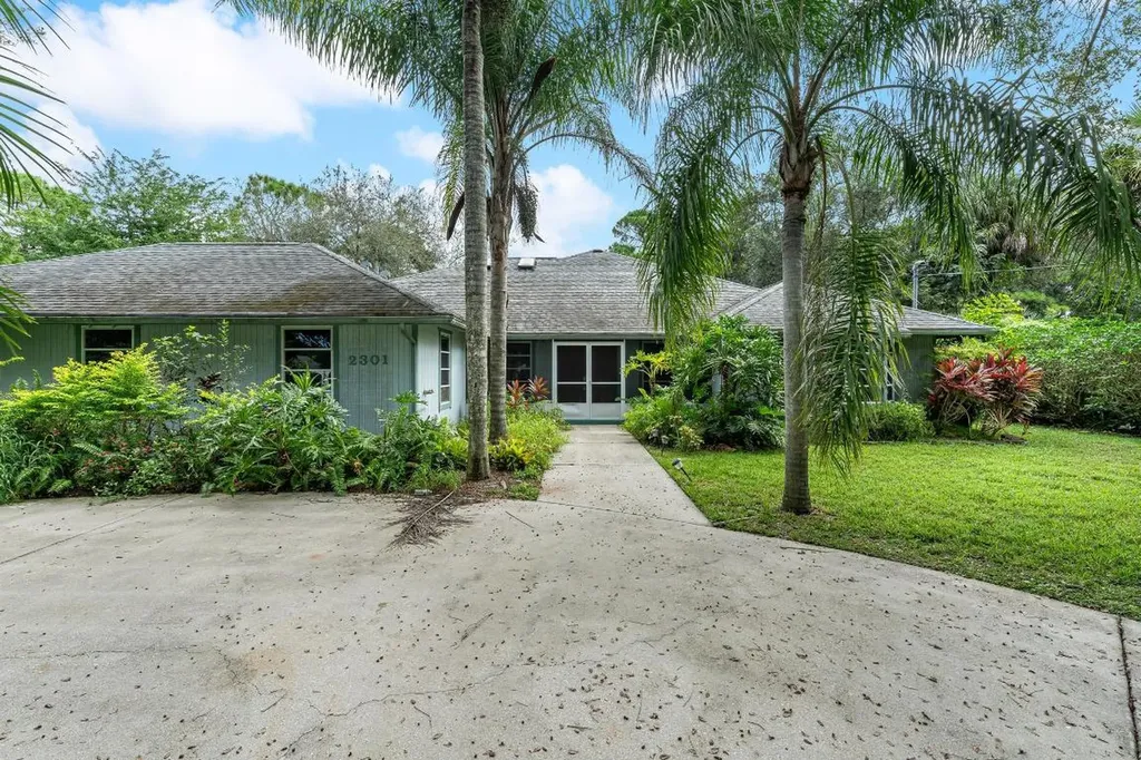 2301 SW Sala Street Port St Lucie FL 34953