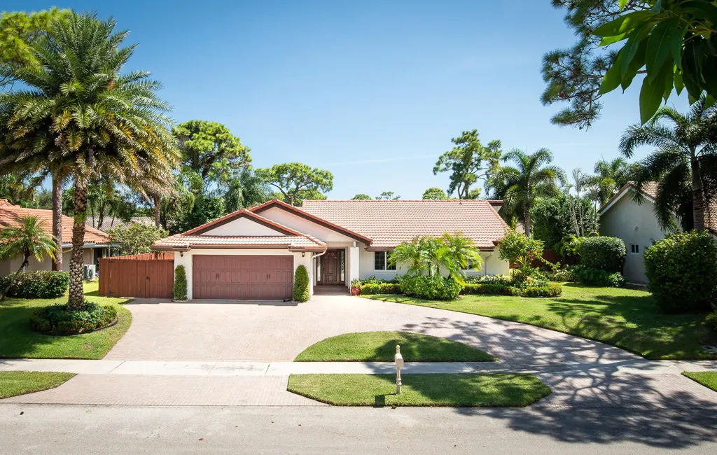 2406 NW 30th Road Boca Raton FL 33431