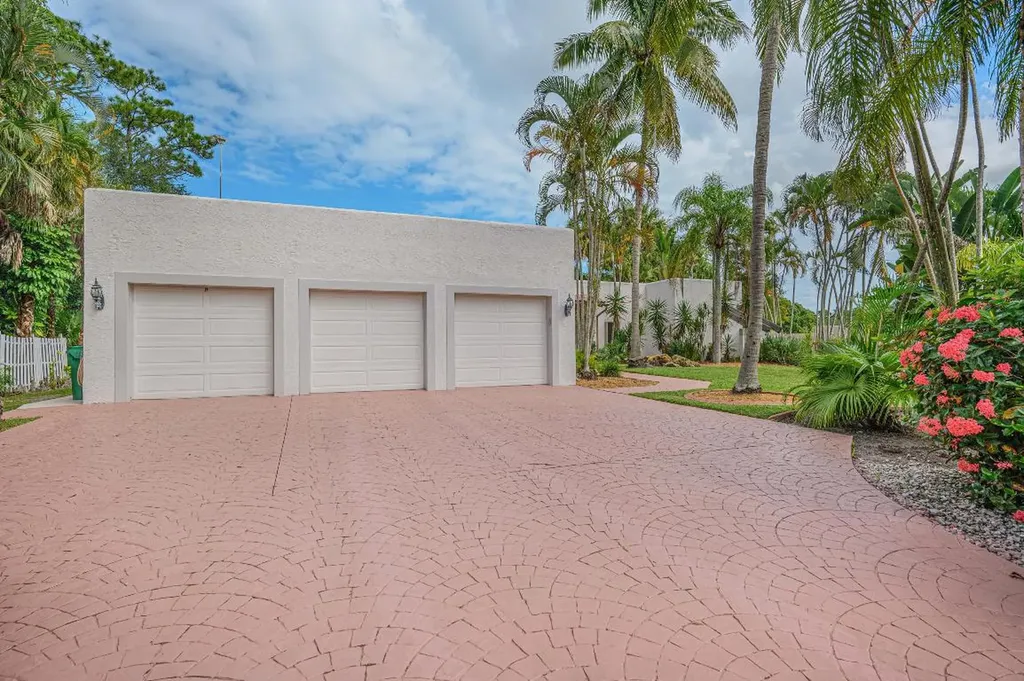 1681 SW Abingdon Avenue Port St Lucie FL 34953