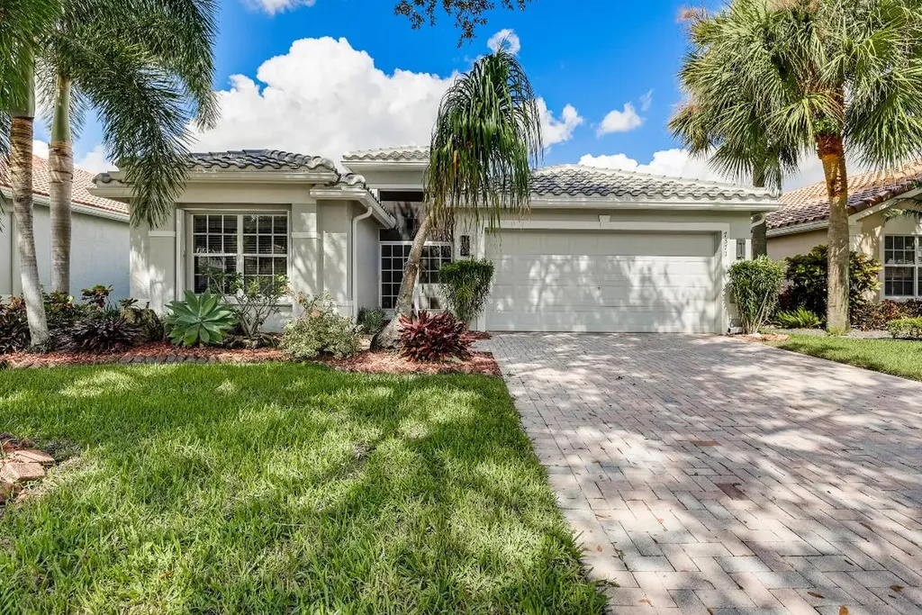 7371 Tonga Court Boynton Beach FL 33437