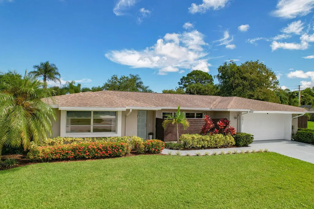 2871 SE Italy Street Port St Lucie FL 34952