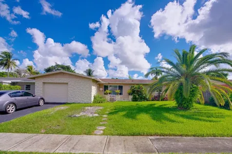 1302 Braeburn North Lauderdale FL 33068