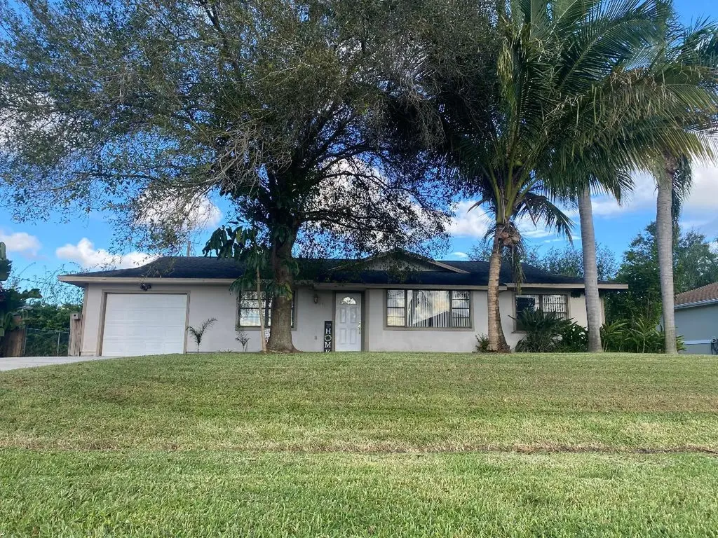 1641 SW Buffum Lane Port St Lucie FL 34984