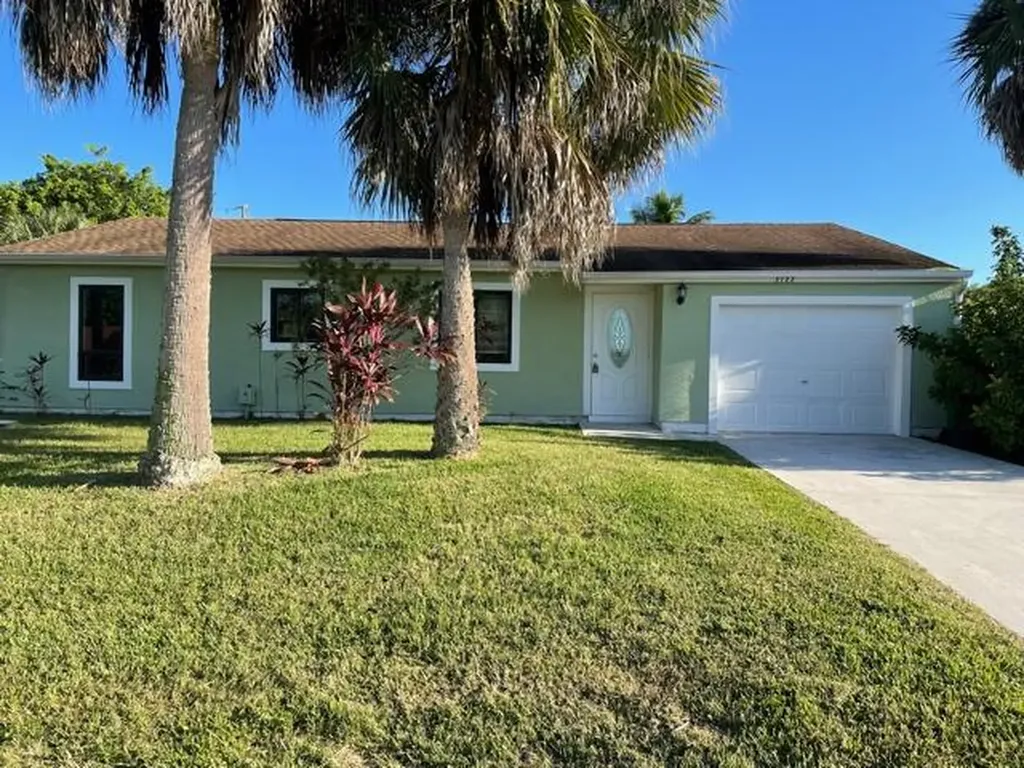 2722 SE Garfield Avenue Port St Lucie FL 34952