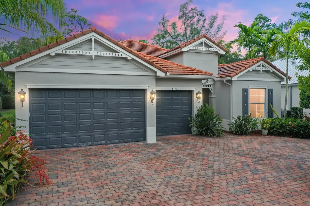 9335 Plantation Estates Drive Royal Palm Beach FL 33411