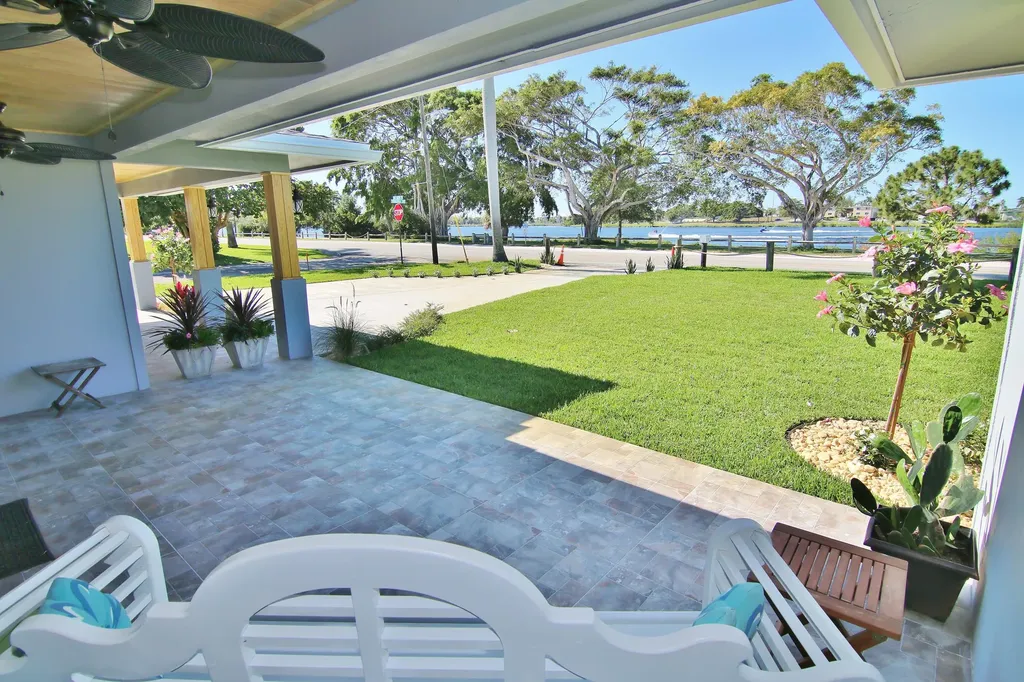 1814 Lake Osborne Drive Lake Worth Beach FL 33461