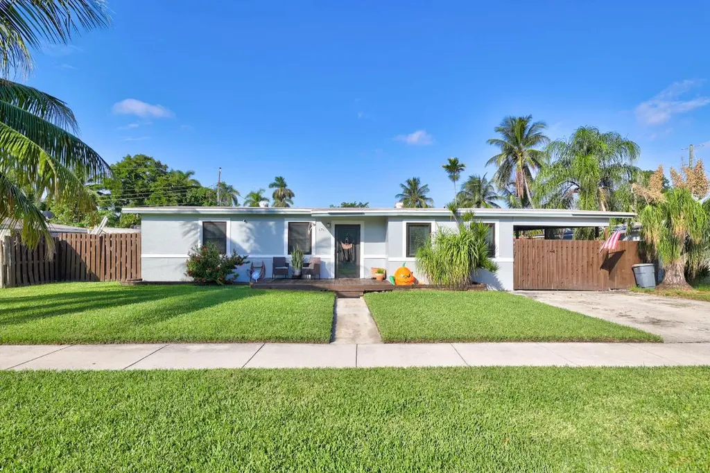 4741 NE 18th Avenue Pompano Beach FL 33064