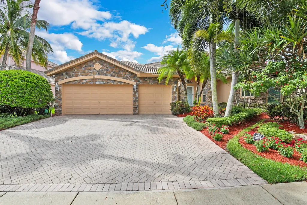 9244 Pineville Drive Lake Worth FL 33467