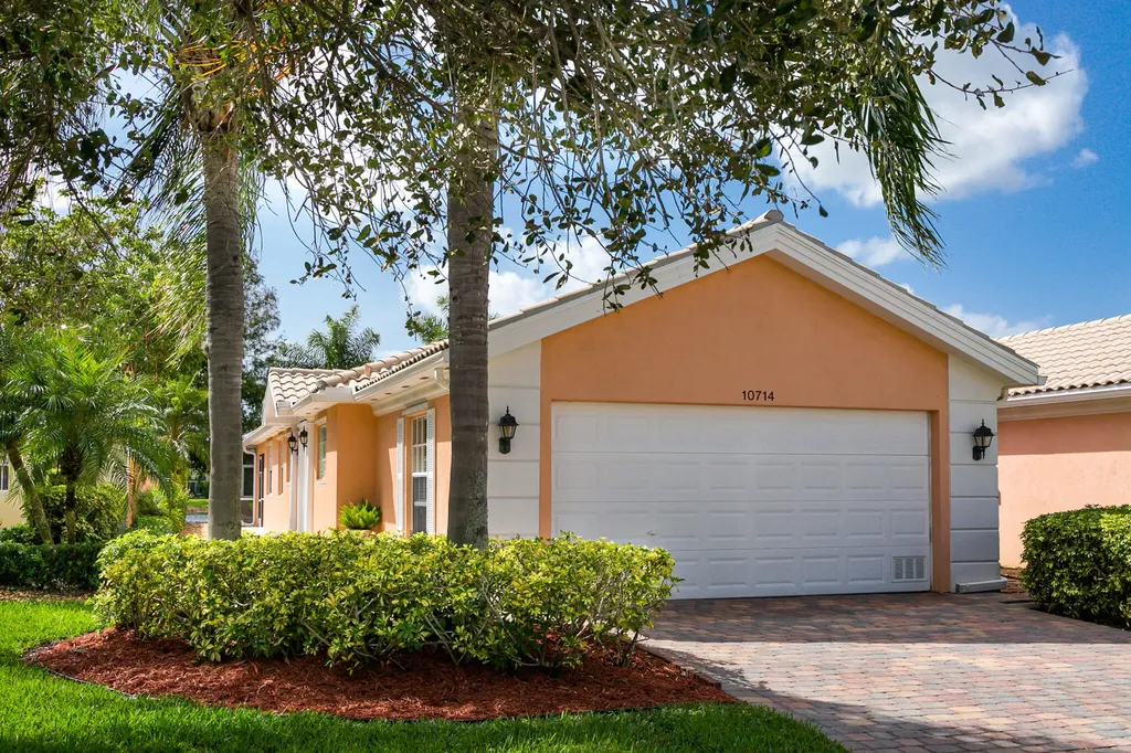 10714 SW Hartwick Drive Port St Lucie FL 34987