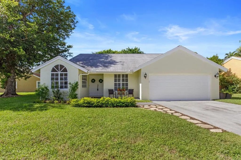 1801 Stonehaven Drive Boynton Beach FL 33436
