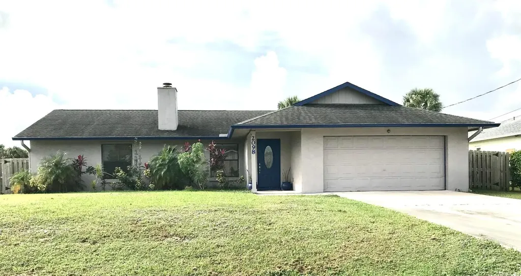 2098 SW Certosa Road Port St Lucie FL 34953