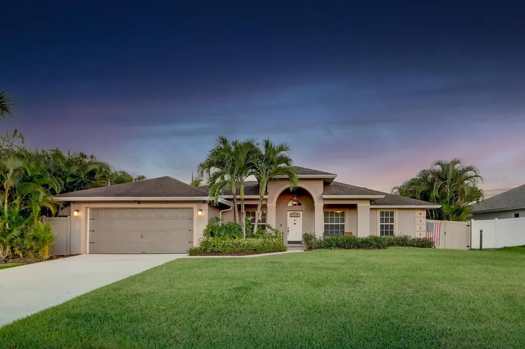 4133 SW Winslow Street Port St Lucie FL 34953