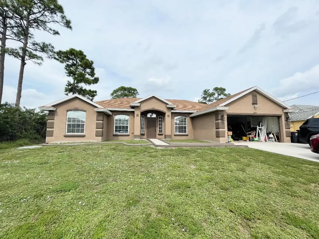 1169 SW Kapok Avenue Port St Lucie FL 34953