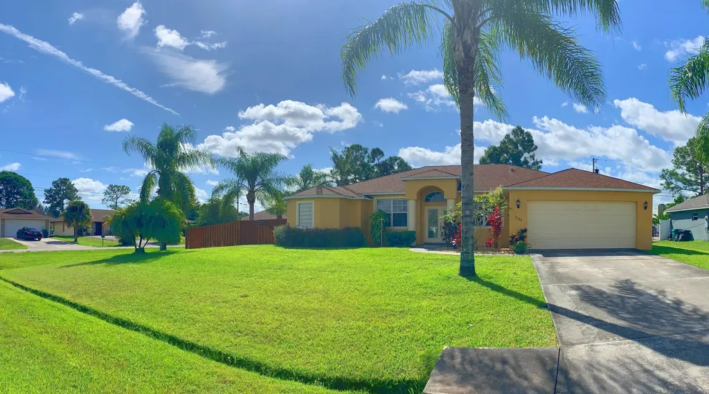 1202 SW San Esteban Avenue Port St Lucie FL 34953