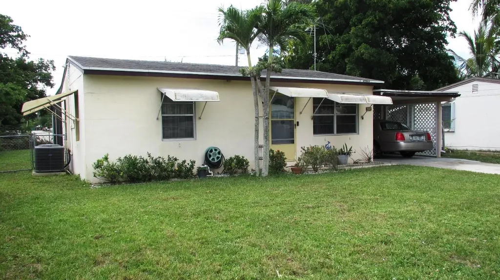 3113 Vassallo Avenue Lake Worth FL 33461