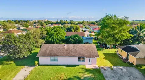 218 Azucana Road South Bay FL 33493