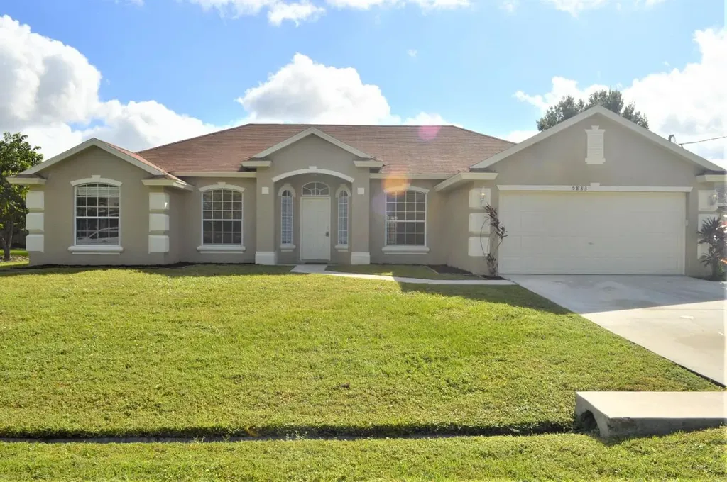 5883 NW Files Court Port St Lucie FL 34986